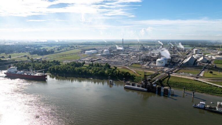 CF Industries, Trafigura y TFG Marine firman un memorando para impulsar el amoníaco para la descarbonización marítima